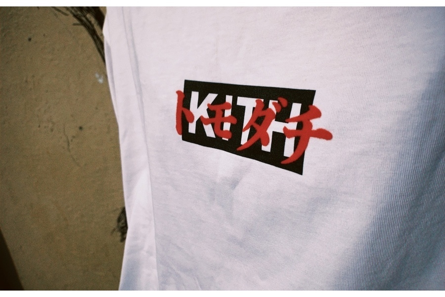 KITH / キース の TOKYO BOX LOGO TEE TOMODACHI / 東京 ボックス ロゴ ...