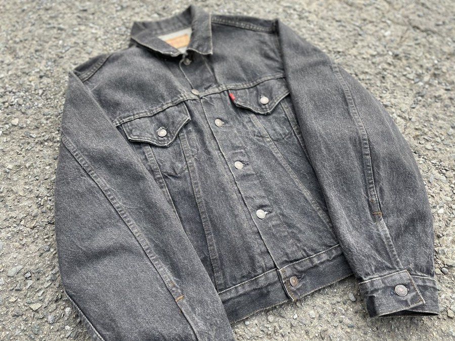 LEVI'S/リーバイス】近年高騰の70506ビッグトラッカージャケット