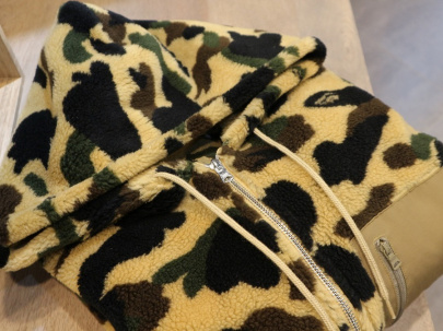 「ストリートブランドのA BATHING APE 」