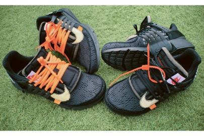 「スニーカーのNIKE x OFF WHITE 」