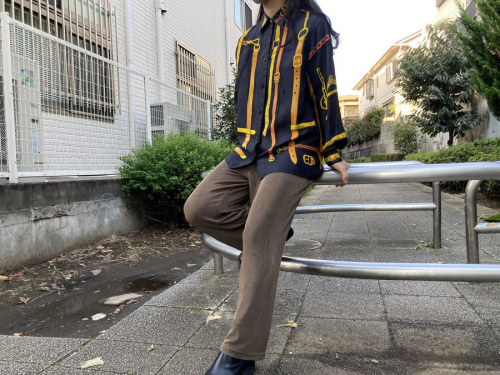 【極美品/希少】GUCCI ヴィンテージ ホースビット シルクシャツ ベルト総柄 極美品/希少 GUCCI ヴィンテージ ホースビット シルクシャツ ベルト柄