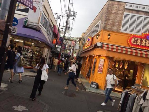 ヴィンテージの北口