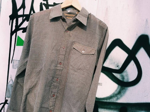 柄シャツのジャケット