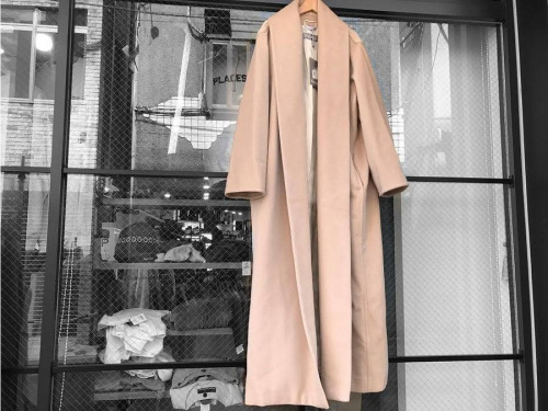 トップスのウールコート