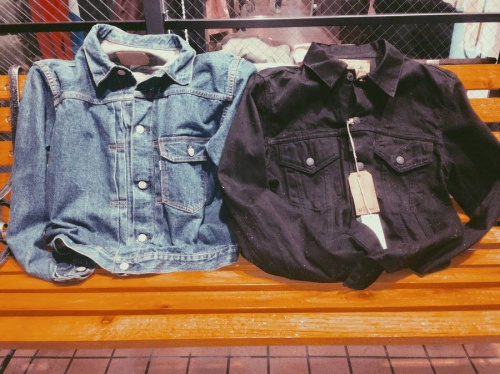 メンズのトップス