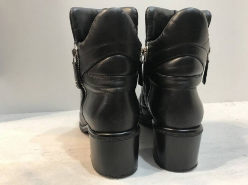 シャネルのブーツ