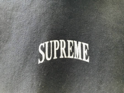 パーカーのSUPREME