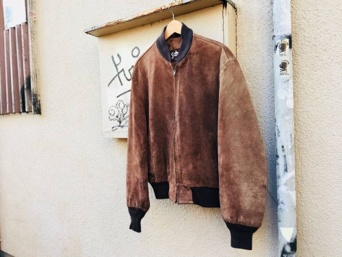 トップスのジャケット