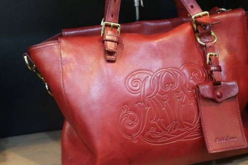 ブランドのバッグ