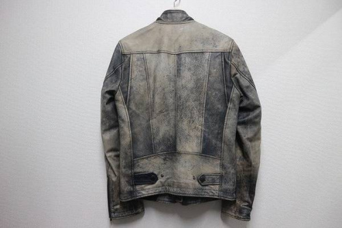 レザージャケットのドルガバ