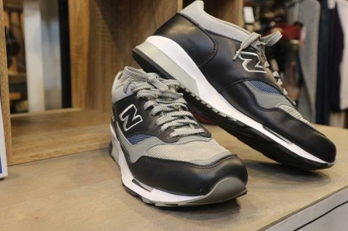 NEW BALANCEの下北沢