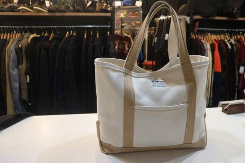 ORCIVALのキャンパスバッグ