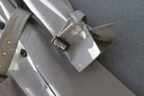 トレンチコートの春物