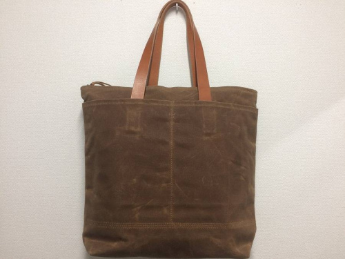 トートバッグのカジュアル