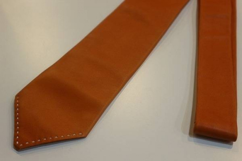 ネクタイのHERMES