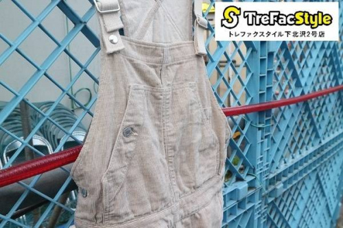 メンズのカジュアル