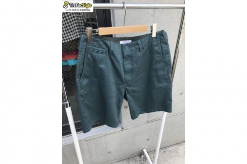 ハーフパンツのショートパンツ