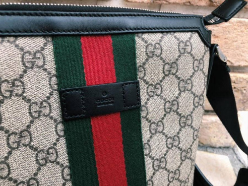 GUCCI　グッチのMOSCHINO　モスキーノ