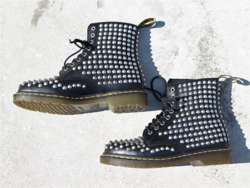 ドクターマーチンのスタッズ