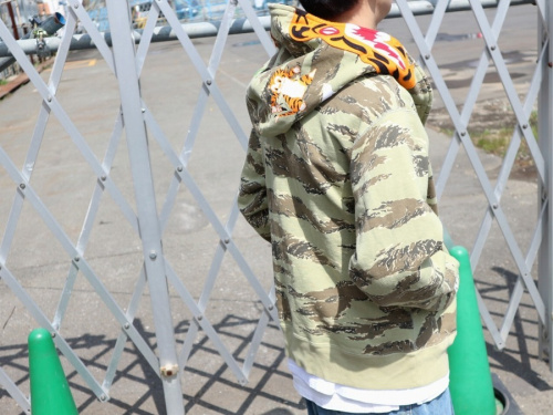 A BATHING APEのエイプ