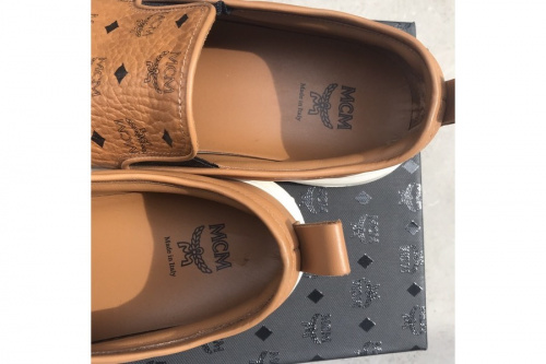 エムシーエムの靴