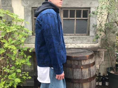 SUPREMEのシュプリーム