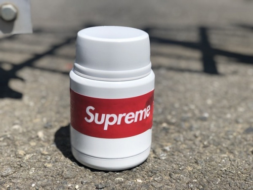 SUPREMEのシュプリーム