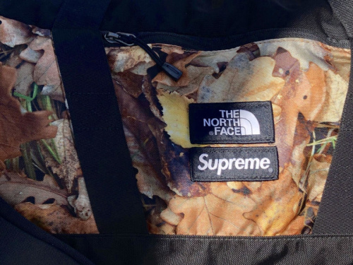 Supremex The North Faceのシュプリーム × ノースフェイス