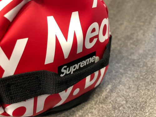 ストリートブランドのSupremex The North Face