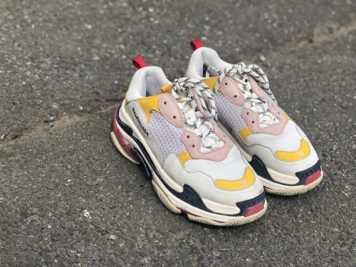 BALENCIAGAのバレンシアガ