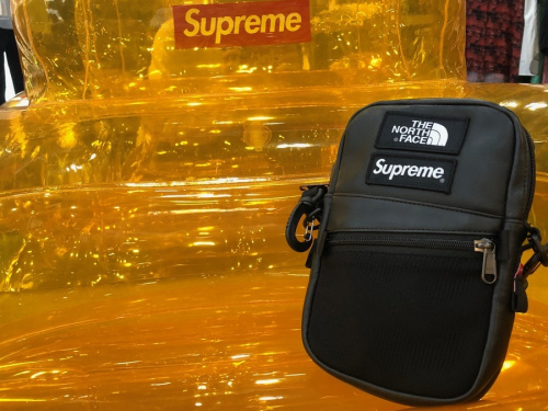 Supreme x The North Face/シュプリーム × ノースフェイスより人気な高い18AWのLeather Shoulder