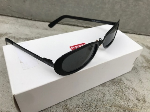 シュプリームのexitsunglasses