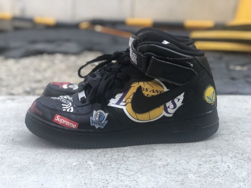 ストリートブランドのSUPREME