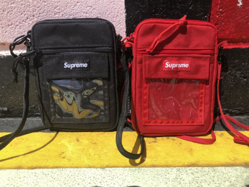 ストリートブランドのSUPREME