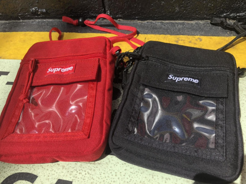 SUPREMEのシュプリーム