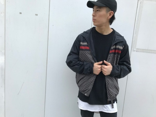 グッチのラインナイロンブルゾン