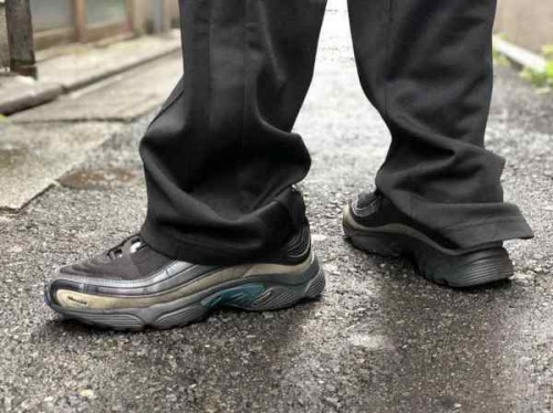 2019SSのLINE TRACK PANTS