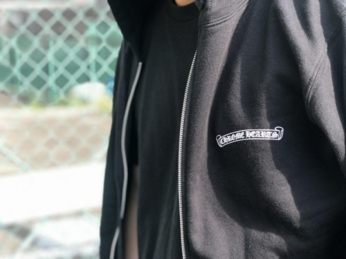 ダガーのパーカー