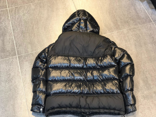 モンクレールのTANY GUIBBOTTO