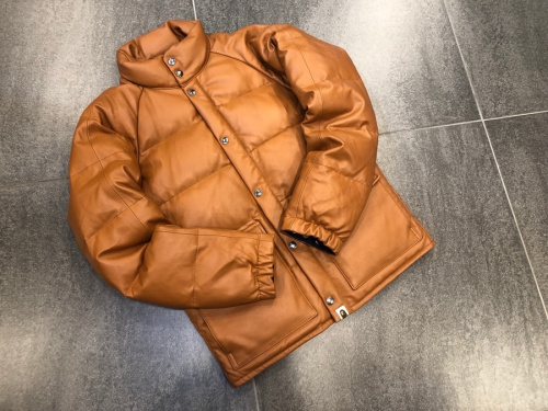 アベイシングエイプのLEATHER CLASSIC DOWN JACKET