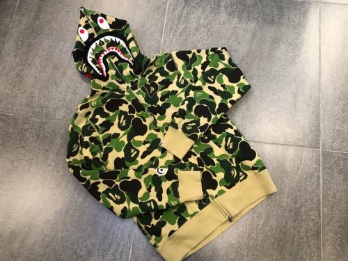 A BATHING APEのアベイシングエイプ