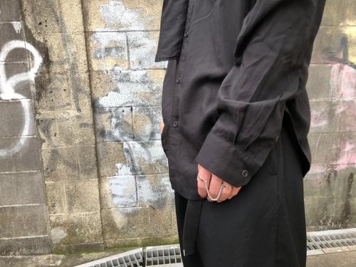 スカーフカラーシャツ