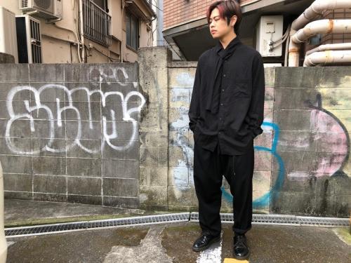 ヨウジヤマモト プールオムの19AW　黒の旋律