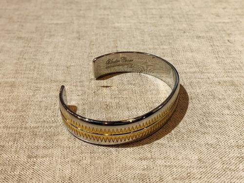 アンダーカバーのバングル