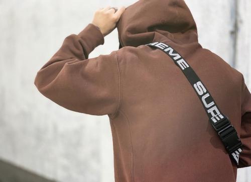 SUPREMEのシュプリーム