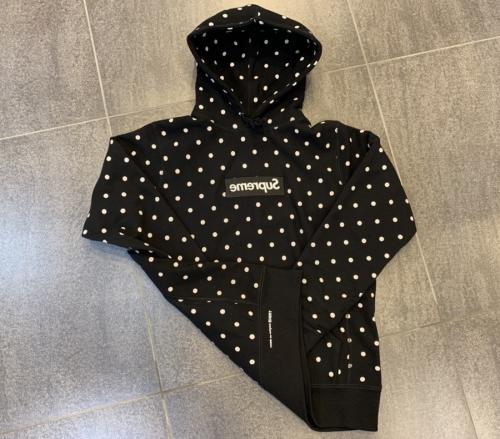 プルオーバーパーカー