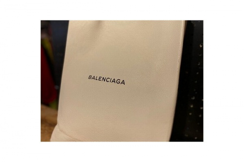 ラグジュアリーブランドのBALENCIAGA