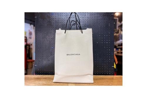 BALENCIAGAのバレンシアガ