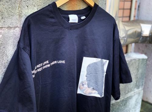 バーバリーのTシャツ　MONTAGE PRINT COTTON OVERSIZED T-SHIRT