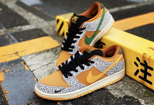 スニーカーのNIKE SB